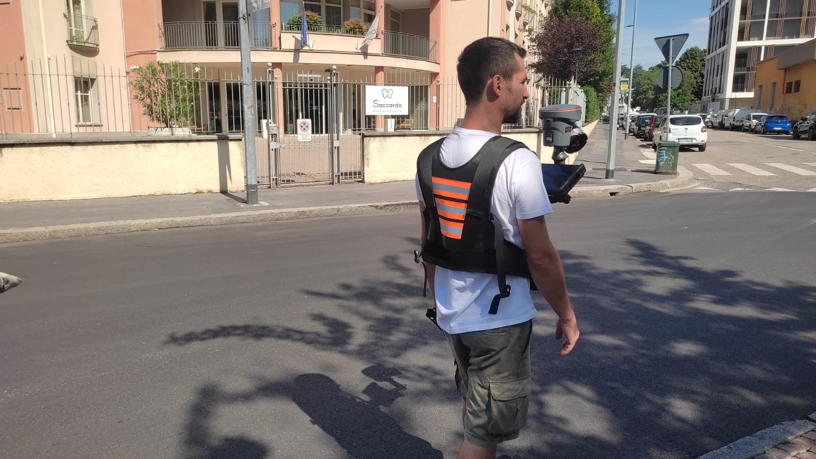 Operatore con sistema mobile mapping