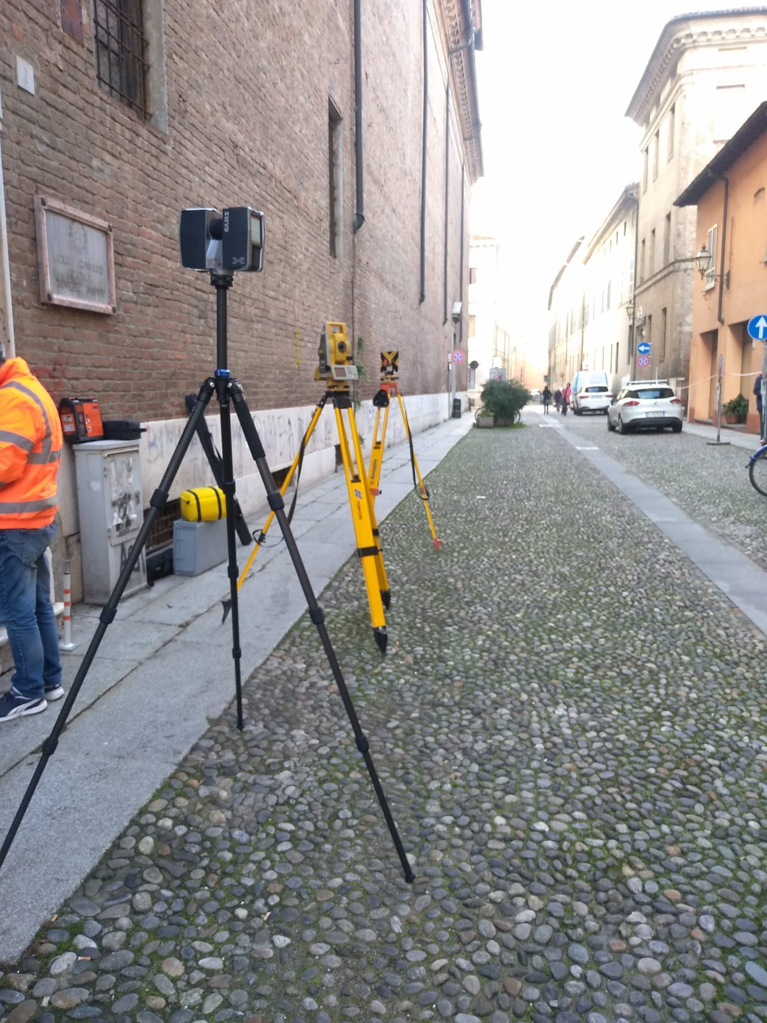 Laser scanner e strumentazione topografica in centro storico